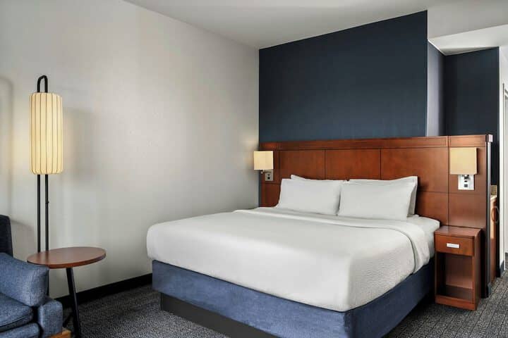 Room 5 of 42